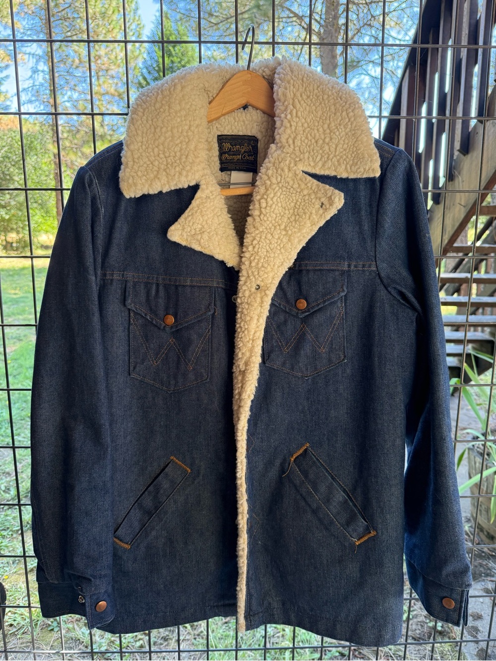 Vintage Wrangler Blue Denim Jacket with Cream Sherpa Lining